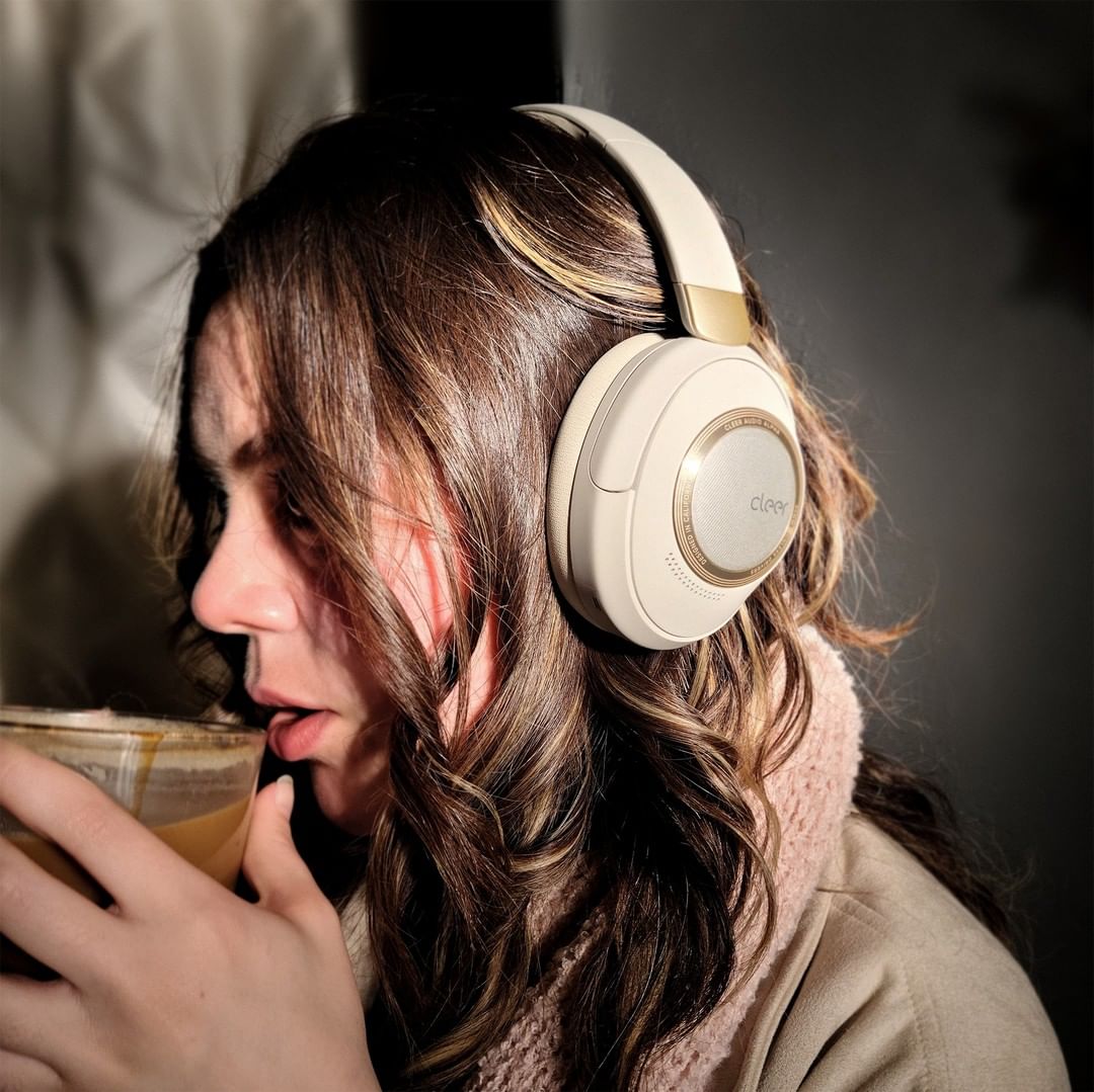 alpha adaptive noise cancelling headphones