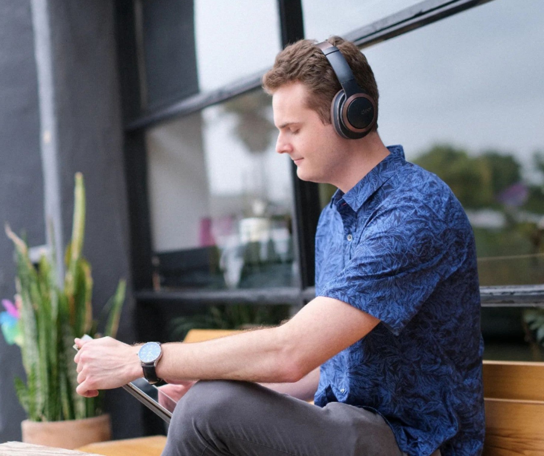 headphones (1)